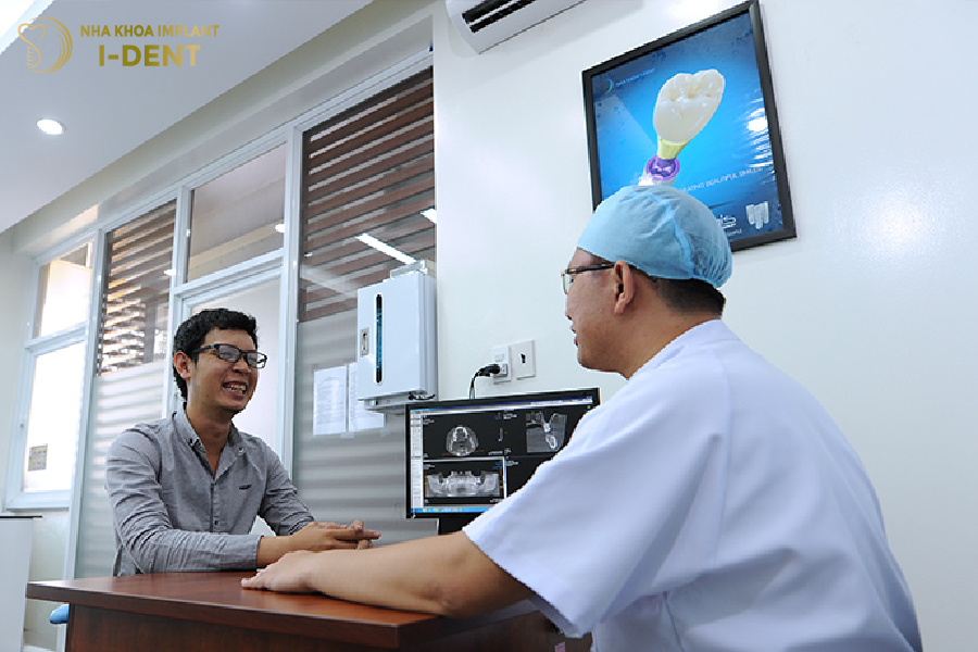 Tuân thủ lịch khám răng Implant định kỳ với bác sĩ Tuân thủ lịch khám răng Implant định kỳ với bác sĩ